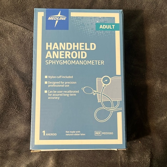 Handheld Aneroid Sphygmomanometer - Picture 1 of 3